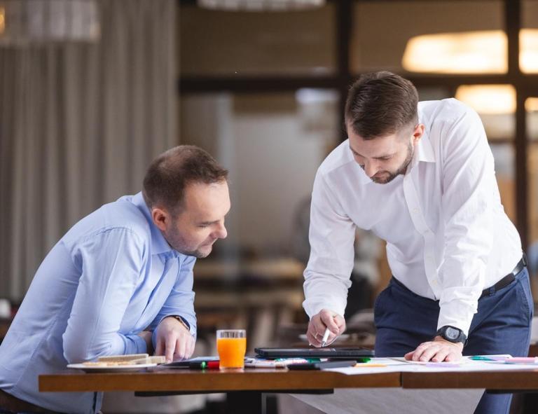 Mentorzy naukowi | Uniwersytet WSB Merito w Poznaniu: Grafika_główna_Poznań_projekty_i_badania