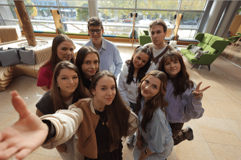 animacja materiały - do usunięcia po skończeniu | Uniwersytet WSB Merito: studenci