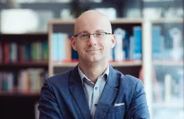 Analityk finansowy | Uniwersytet WSB Merito Szczecin: dr Piotr Majewski