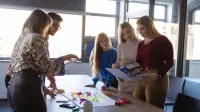 Finanse i rachunkowość | Studia II stopnia w Szczecinie | Uniwersytet WSB Merito Szczecin: Grupa studentów realizuje projekt na Uczelni WSB Merito Szczecin