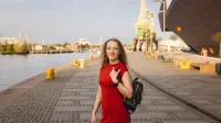 Pedagogika opiekuńczo-wychowawcza, socjoterapia i promocja zdrowia | Studia II stopnia w Szczecinie | Uniwersytet WSB Merito Szczecin: studentka z plecakiem2