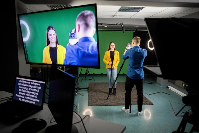 Organizacje i koła naukowe | Uniwersytet WSB Merito w Toruniu: studio_nagrań_podcast_studenci