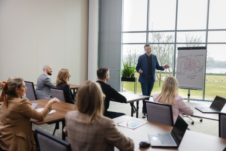 Studia MBA w Toruniu | Uniwersytet WSB Merito w Toruniu: grupowe MBA T/B 2024 