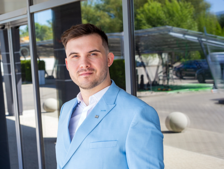 Tekst piosenki jako głos sprzeciwu – dr Piotr Sieńko [WIDEOPODCAST] | Aktualności | Uniwersytet WSB Merito w Toruniu: dr Piotr Sieńko
