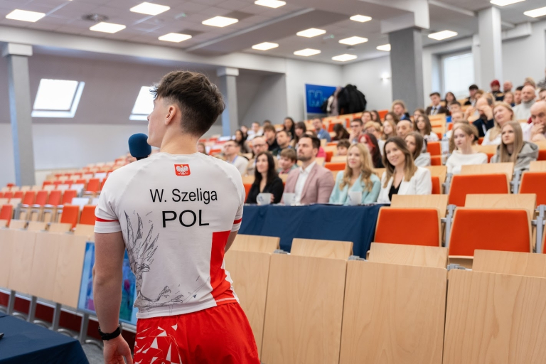 Marzenia, odwaga i wielkie plany. Gala finałowa II edycji Stypendium Marzeń | Aktualności | Uniwersytet WSB Merito w Toruniu: wojciech szeliga