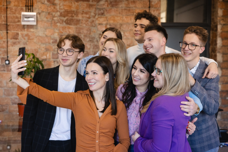 Наші цінності | Університети ВСБ Меріто: Merito - grupa, selfie