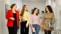 Marketing i sprzedaż (Marketing and Sales) | Studia I stopnia w Warszawie | Uniwersytet WSB Merito Warszawa: Zdjęcie główne: Warszawa - grupa studentów