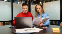 Bankowość i rynki finansowe | Studia II stopnia ze studiami podyplomowymi  | Uniwersytet WSB Merito Warszawa: Wspólna praca nad analizą