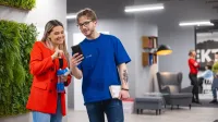 Administracja | Studia II stopnia ze studiami podyplomowymi w Warszawie | Uniwersytet WSB Merito Warszawa: Rozmowa dwójki studentów