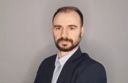 Administracja | Studia I stopnia w Warszawie | Uniwersytet WSB Merito Warszawa: dr Piotr Pięta