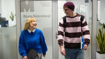 Wyniki wyszukiwania | Uniwersytet WSB Merito Warszawa: Studenci na korytarzu