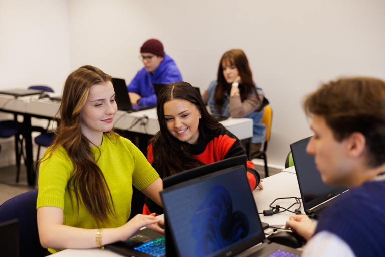 ABC studenta | Uniwersytet WSB Merito Warszawa: studenci