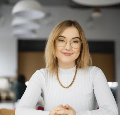 Administracja | Studia II stopnia ze studiami podyplomowymi w Warszawie | Uniwersytet WSB Merito Warszawa: Studentka_uniwerystet WSB Merito Warszawa