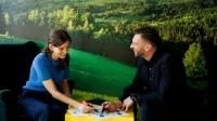 Zrównoważony biznes | Studia II stopnia we Wrocławiu | Uniwersytet WSB Merito we Wrocławiu: studenci pracujący nad projektem grupowym