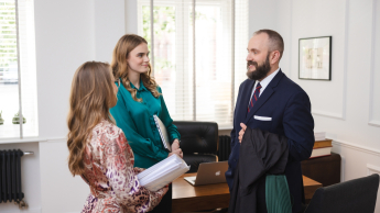 Prawo | Studia jednolite magisterskie we Wrocławiu | Uniwersytet WSB Merito we Wrocławiu: Główna grafika: Wrocław - studia jednolite magisterskie - KV prawo - prawnicy
