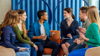 Psychologia | Studia jednolite magisterskie we Wrocławiu | Uniwersytet WSB Merito we Wrocławiu: Wrocław - psychologia - studenci uczestniczący w zajęciach z psychologii