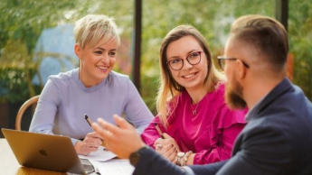 Cloud DevOps Engineer Expert | Studia podyplomowe we Wrocławiu | Uniwersytet WSB Merito we Wrocławiu: uczestnicy studiów podyplomowych pracujący nad wspólnym projektem