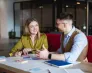 Zapisz się na studia w dniu obrony i odbierz bilet do kina Helios! | Aktualności | Uniwersytet WSB Merito we Wrocławiu: uczestnicy studiów podyplomowych pracujący nad wspólnym projektem