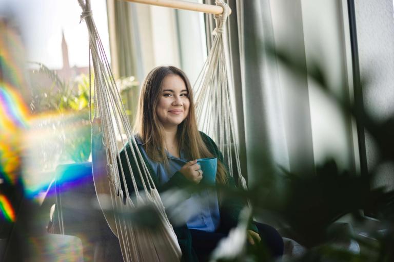Nasze wartości | Uniwersytet WSB Merito we Wrocławiu: studentka - lifestyle - kawa - relaks