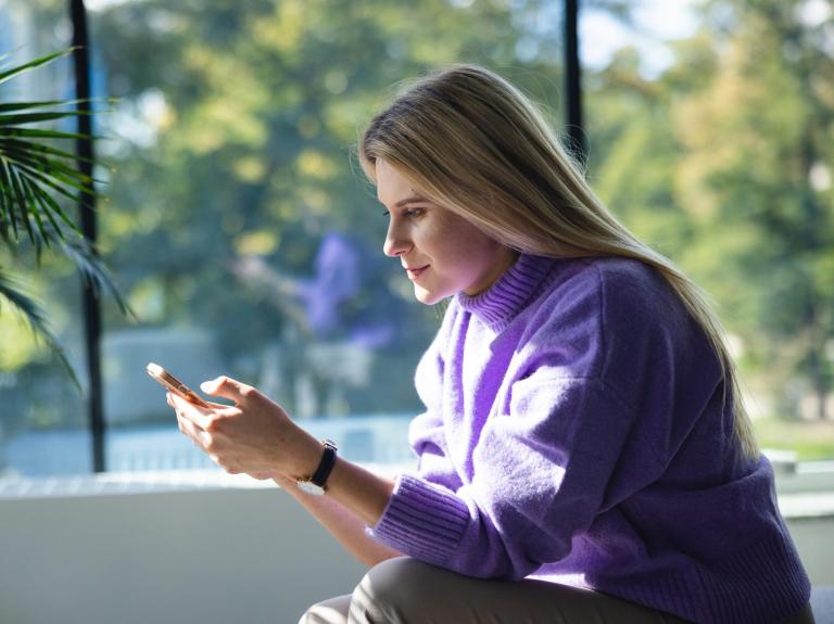 Certyfikaty językowe | Uniwersytet WSB Merito we Wrocławiu: studentka - telefon